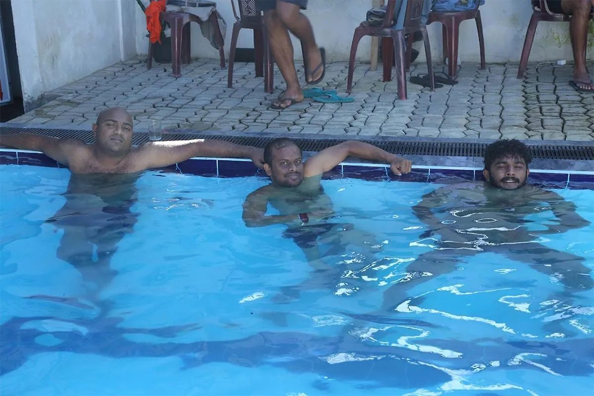 Awanhala Hotel Katugastota