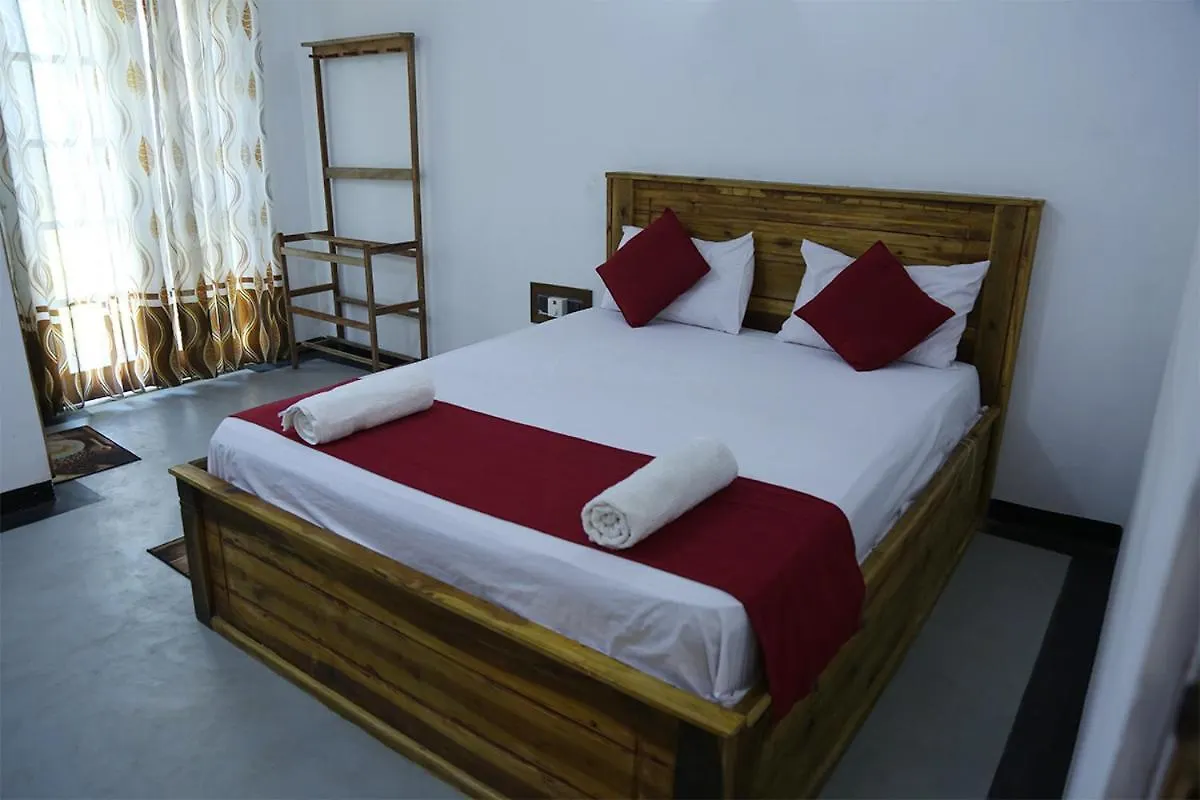 Awanhala Hotel Katugastota